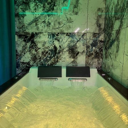 Studio Avec Jaccuzzi Saintry-sur-Seine Zewnętrze zdjęcie