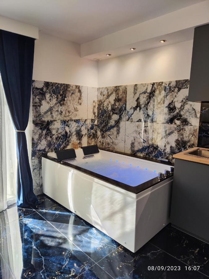 Studio Avec Jaccuzzi Saintry-sur-Seine Zewnętrze zdjęcie