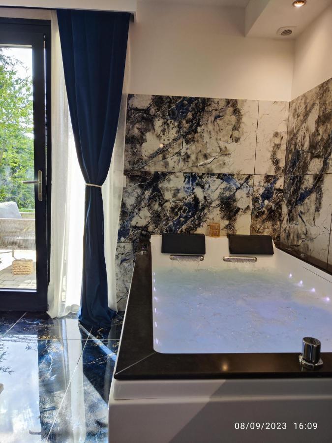 Studio Avec Jaccuzzi Saintry-sur-Seine Zewnętrze zdjęcie