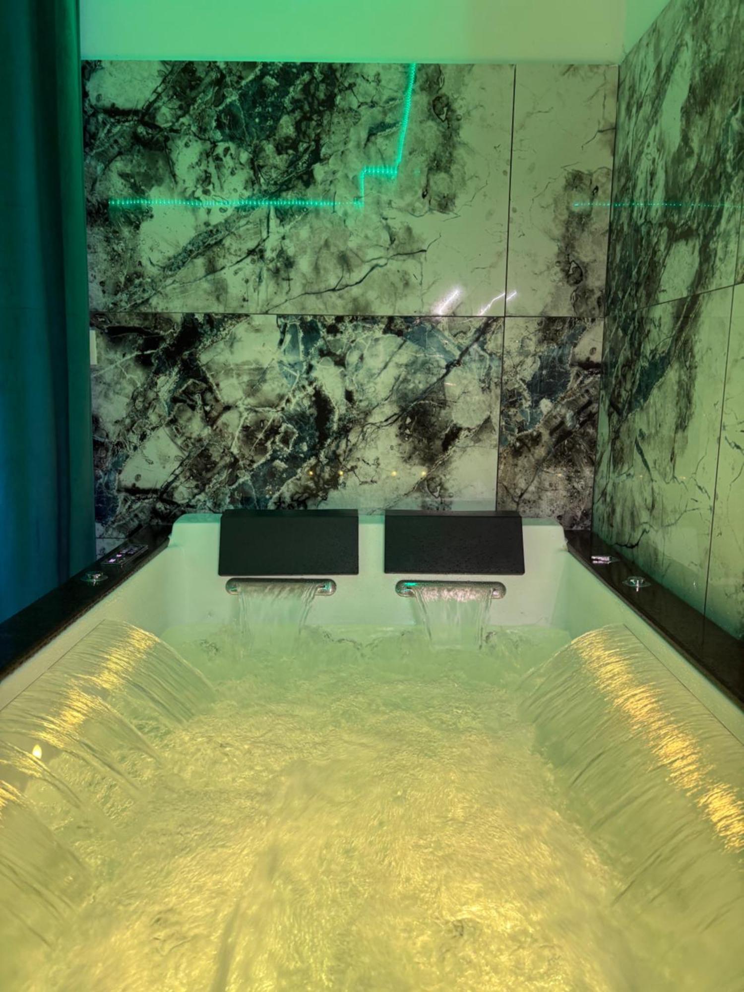 Studio Avec Jaccuzzi Saintry-sur-Seine Zewnętrze zdjęcie